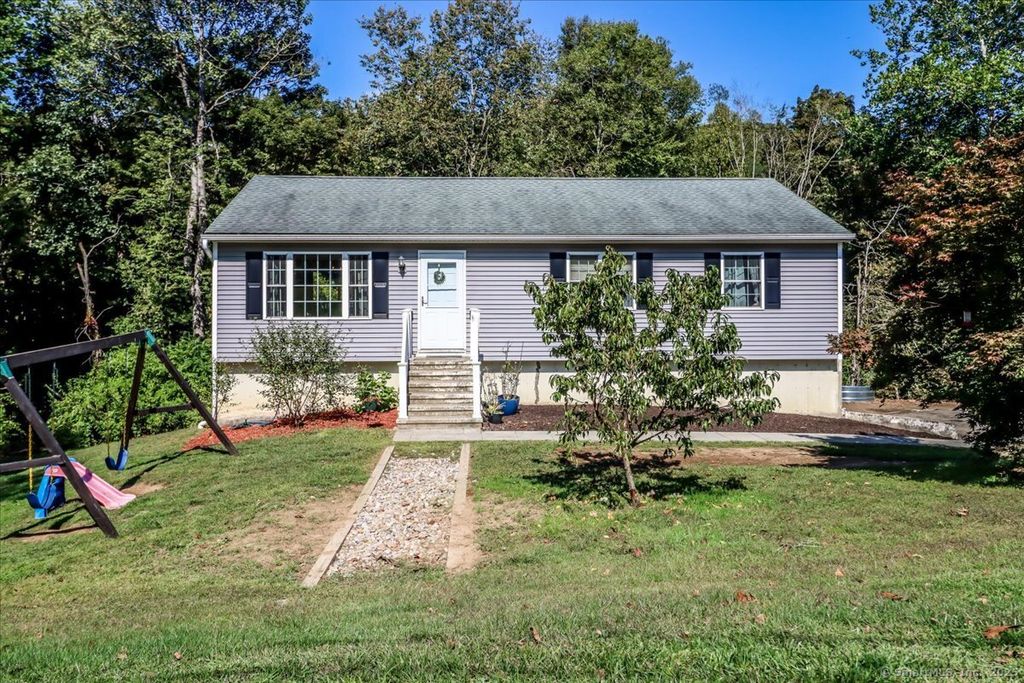 35 Hillendale Drive, New Milford, CT 06776