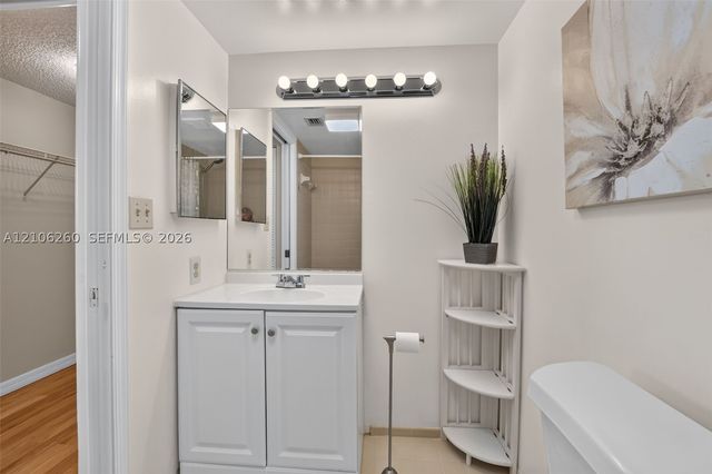 5951 Wellesley Park Dr 508, Boca Raton, FL 33433