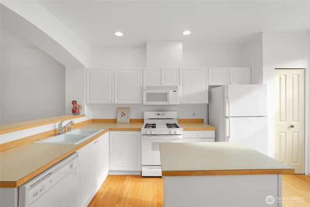 22609 42nd Place S, Kent, WA 98032