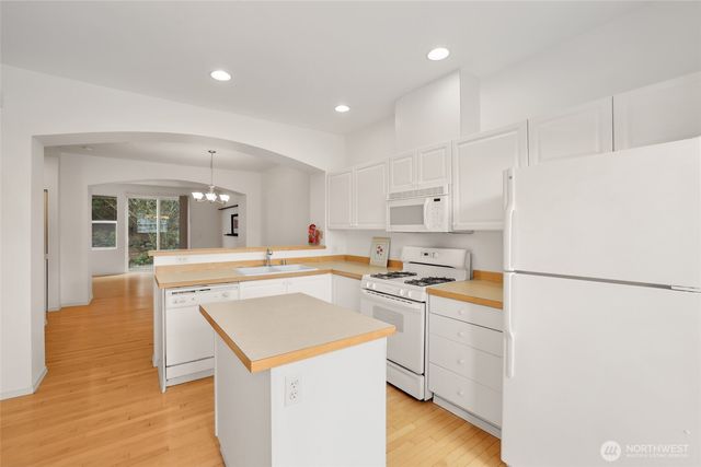 22609 42nd Place S, Kent, WA 98032