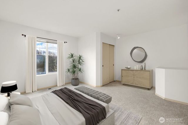 22609 42nd Place S, Kent, WA 98032