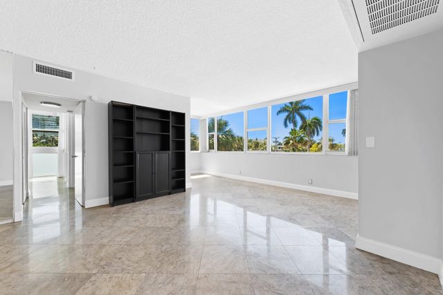 3003 Terramar Street 205, Fort Lauderdale, FL 33304