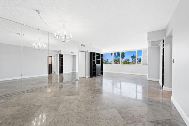 3003 Terramar Street 205, Fort Lauderdale, FL 33304