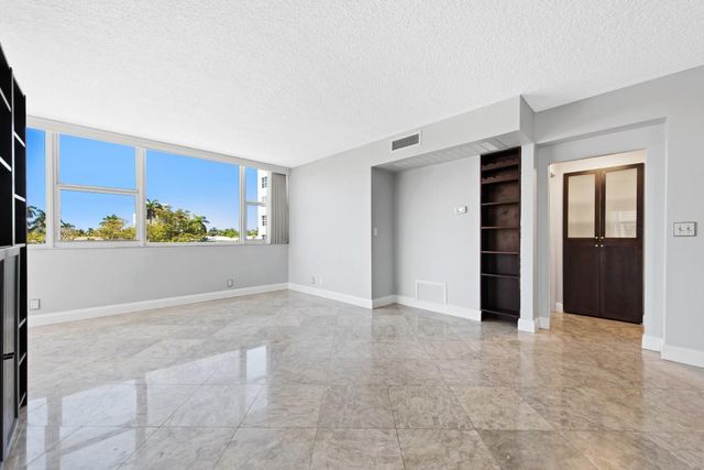 3003 Terramar Street 205, Fort Lauderdale, FL 33304