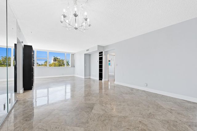 3003 Terramar Street 205, Fort Lauderdale, FL 33304