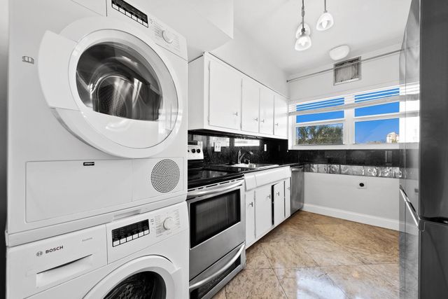 3003 Terramar Street 205, Fort Lauderdale, FL 33304