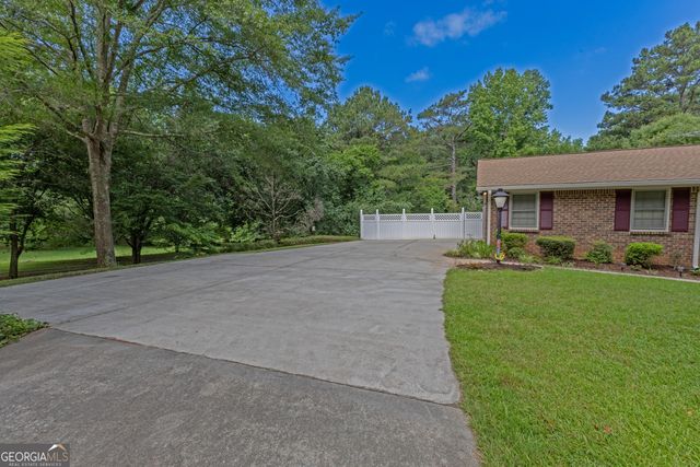 183 Inman Road, Fayetteville, GA 30215