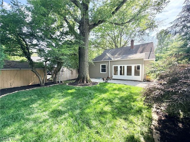5751 Onaway Oval, Parma, OH 44130