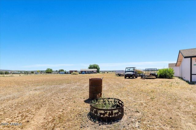 24725 N Patricia Road, Paulden, AZ 86334