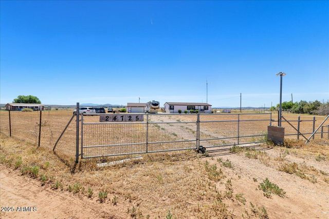 24725 N Patricia Road, Paulden, AZ 86334