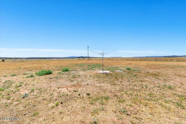 24725 N Patricia Road, Paulden, AZ 86334