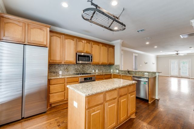 3431 Howell Street, Dallas, TX 75204