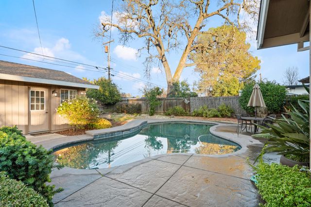 5001 Boyd Dr, Carmichael, CA 95608