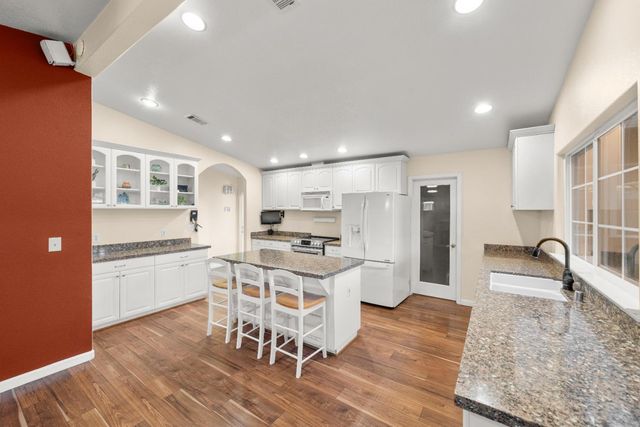 5001 Boyd Dr, Carmichael, CA 95608