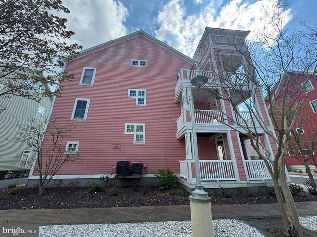 8 SHORE POINT DR, Ocean City, MD 21842
