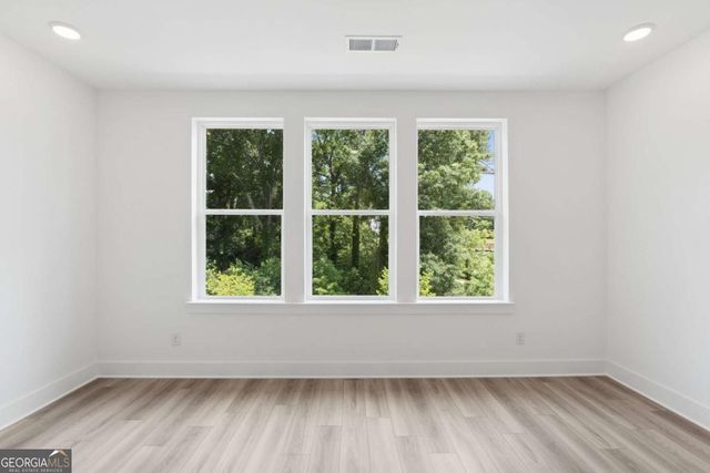 736 Auguste Avenue, Scottdale, GA 30079