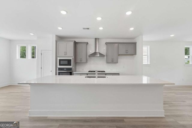 736 Auguste Avenue, Scottdale, GA 30079