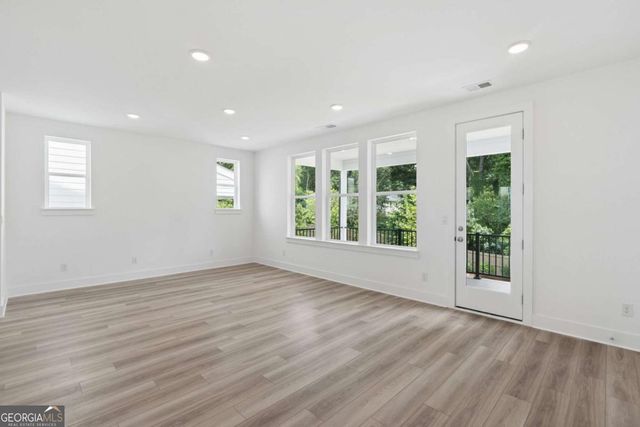 736 Auguste Avenue, Scottdale, GA 30079