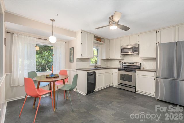 37 Wilmington Street, Asheville, NC 28806