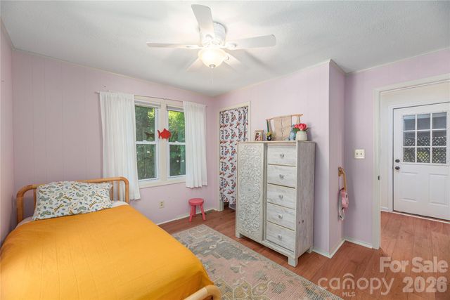 37 Wilmington Street, Asheville, NC 28806