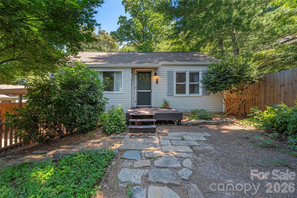 37 Wilmington Street, Asheville, NC 28806