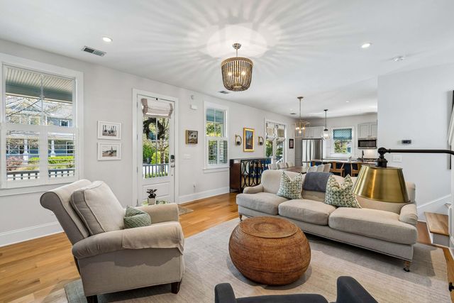 22 Pearl Avenue, Mount Pleasant, SC 29464