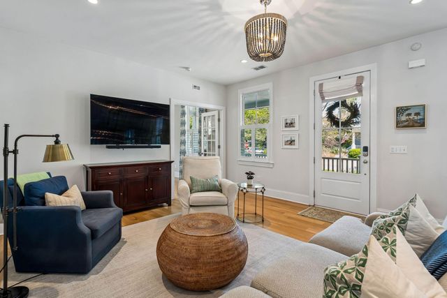 22 Pearl Avenue, Mount Pleasant, SC 29464