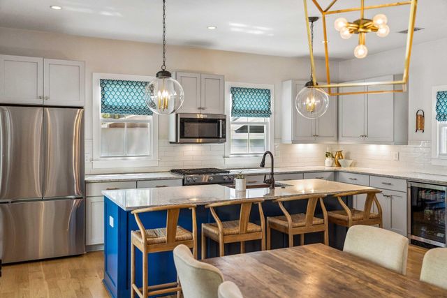 22 Pearl Avenue, Mount Pleasant, SC 29464