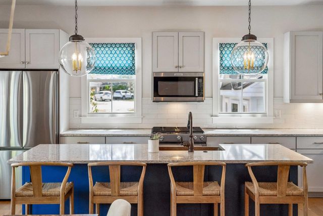 22 Pearl Avenue, Mount Pleasant, SC 29464