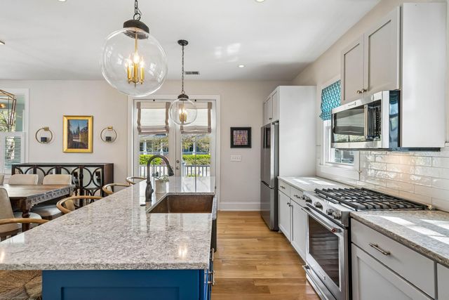 22 Pearl Avenue, Mount Pleasant, SC 29464