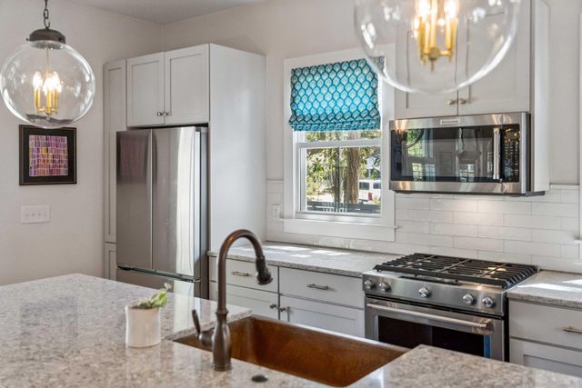 22 Pearl Avenue, Mount Pleasant, SC 29464