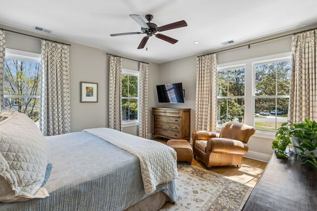 22 Pearl Avenue, Mount Pleasant, SC 29464