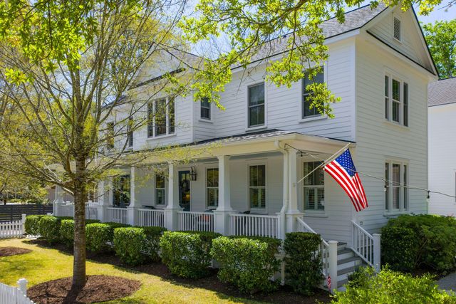 22 Pearl Avenue, Mount Pleasant, SC 29464