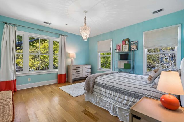 22 Pearl Avenue, Mount Pleasant, SC 29464