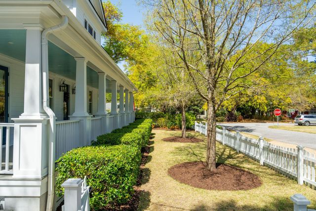 22 Pearl Avenue, Mount Pleasant, SC 29464