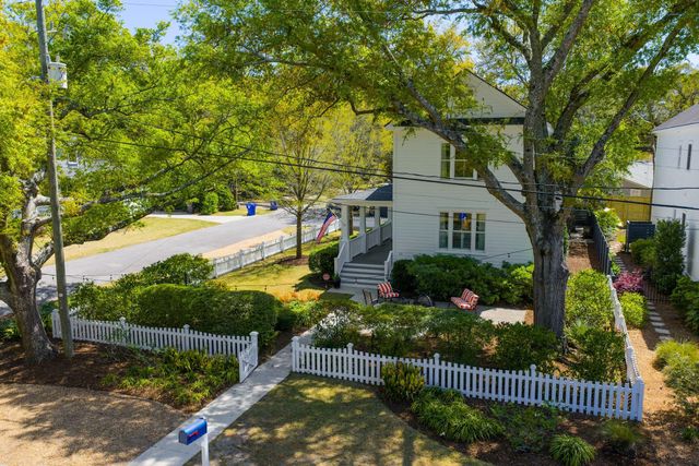 22 Pearl Avenue, Mount Pleasant, SC 29464