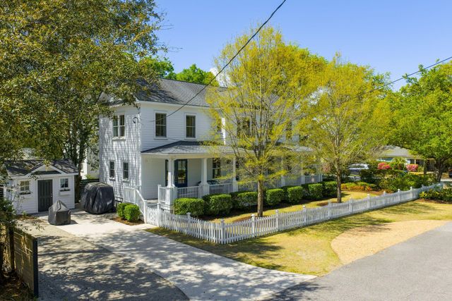 22 Pearl Avenue, Mount Pleasant, SC 29464