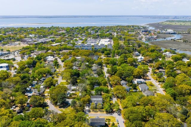 22 Pearl Avenue, Mount Pleasant, SC 29464