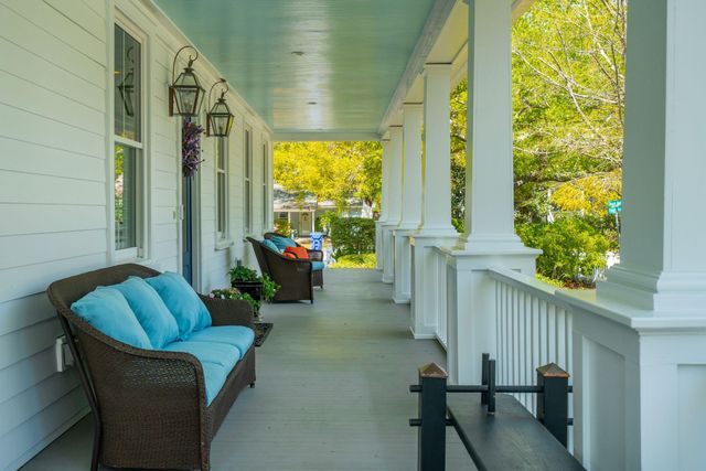 22 Pearl Avenue, Mount Pleasant, SC 29464