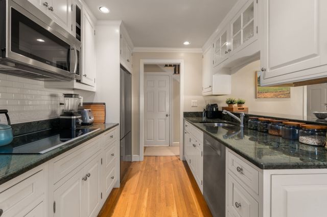 86 Common Street 86, Belmont, MA 02478