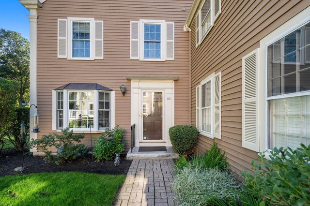 86 Common Street 86, Belmont, MA 02478