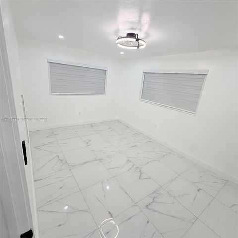 10305 SW 149th Terrace single, Miami, FL 33176