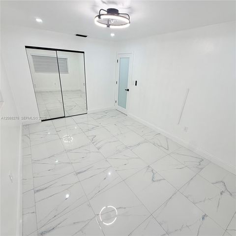 10305 SW 149th Terrace single, Miami, FL 33176