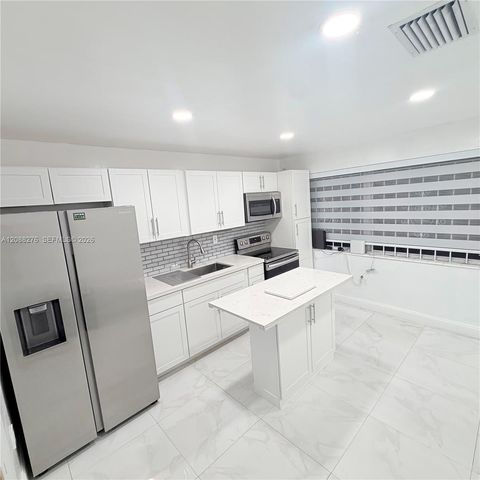 10305 SW 149th Terrace single, Miami, FL 33176
