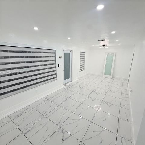 10305 SW 149th Terrace single, Miami, FL 33176