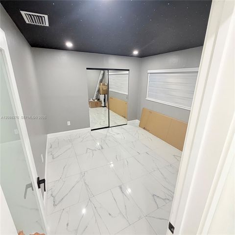 10305 SW 149th Terrace single, Miami, FL 33176