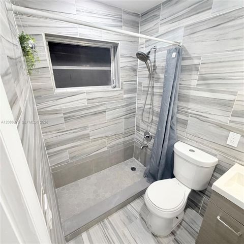 10305 SW 149th Terrace single, Miami, FL 33176