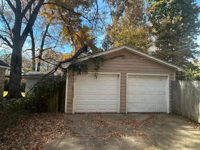 3021 S MENDENHALL RD, Memphis, TN 38115