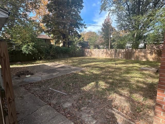 3021 S MENDENHALL RD, Memphis, TN 38115