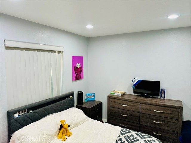 1311 E Pacific Coast, Wilmington (los Angeles), CA 90744